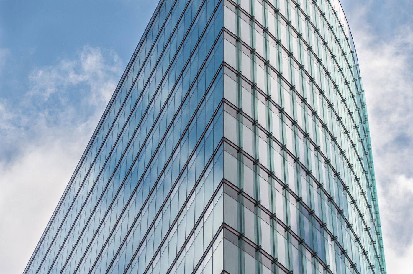 Moderne Unternehmenszentrale, Glasfassade